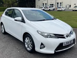 Used 2014 Toyota Auris | £5,850 (Fair price)