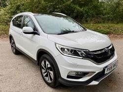 White Used 2016 Honda CR-V EX SUV | £11,490 (Fair price)