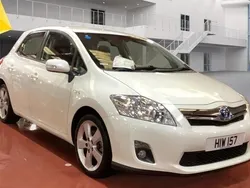 White Used 2011 Toyota Auris Hybrid Hatchback | £7,495 (Good price)