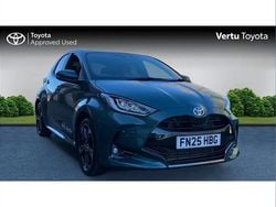Green Used 2025 Toyota Yaris Hybrid Hatchback | £24,634 (Fair price)