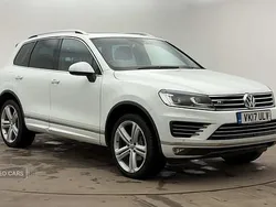 White Used 2017 VW Touareg R-line Plus SUV | £17,990 (Fair price)