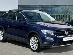 Atlantic blue metallic Used 2019 VW T-Roc SE SUV | £16,030 (Fair price)