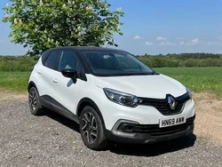 White Used 2019 Renault Captur Iconic SUV | £8,495 (Fair price)