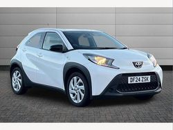 White Used 2024 Toyota Aygo X PURE SUV | £13,550