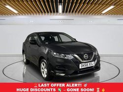 Black Used 2018 Nissan Qashqai Acenta Premium SUV | £11,199 (Good price)