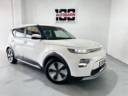 White Used 2022 Kia Soul EV SUV | £14,990