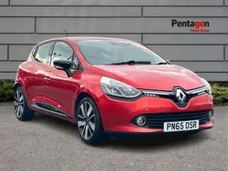 Red Used 2015 Renault Clio IV Dynamique Hatchback | £6,595 (Fair price)