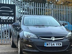 Black Used 2014 Vauxhall Astra Excite Hatchback | £3,195 (Fair price)