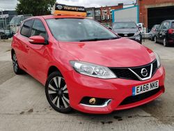 Red Used 2016 Nissan Pulsar N-Connecta Hatchback | £5,895 (Fair price)