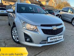 Silver Used 2013 Chevrolet Cruze LTZ Estate | £1,990