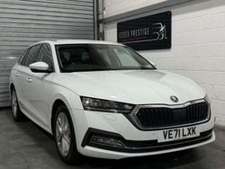 White Used 2022 Skoda Octavia SE L Estate | £11,489 (Good price)