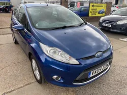 Blue Used 2009 Ford Fiesta Zetec Hatchback | £2,695 (Good price)