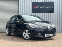 Black Used 2015 Renault Clio IV Dynamique Hatchback | £4,580 (Fair price)
