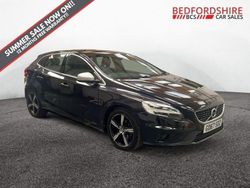 Black Used 2018 Volvo V40 R-Design Estate | £8,135 (Fair price)