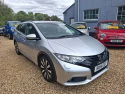 Alabaster silver metallic Used 2014 Honda Civic EX Estate | £11,995 (Fair price)