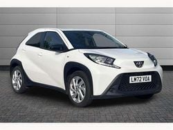 White Used 2022 Toyota Aygo X PURE SUV | £14,795
