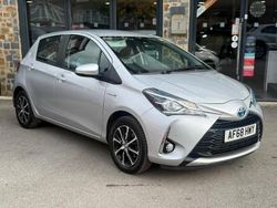 Silver Used 2018 Toyota Yaris Hybrid Hatchback | £10,800 (Fair price)
