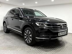 Black Used 2020 VW Touareg SEL SUV | £28,995 (Fair price)