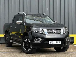 Black Used 2021 Nissan Navara Tekna Pickup | £18,795 (Good price)