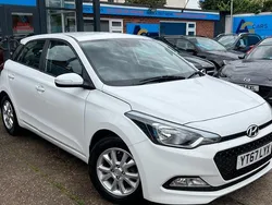 White Used 2017 Hyundai i20 SE Hatchback | £6,280 (Fair price)
