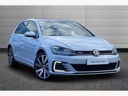Silver Used 2017 VW Golf VII Advance Hatchback | £16,250 (Expensive)