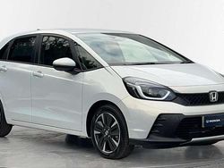 Premium sunlight white New 2025 Honda Jazz Advance Hatchback | £25,681 (Fair price)