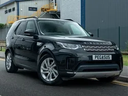 Black Used 2017 Land Rover Discovery 5 HSE SUV | £21,990 (A bit pricey)