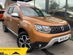Orange Used 2019 Dacia Duster Prestige SUV | £8,395 (Fair price)