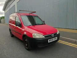 Red Used 2008 Vauxhall Combo MPV | £1,375 (Fair price)