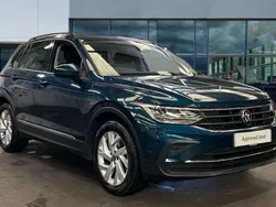 Nightshade blue metallic Used 2022 VW Tiguan Life SUV | £19,973 (Super price)