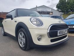 Pepper white Used 2015 Mini ONE Hatch Hatchback | £7,995 (Good price)