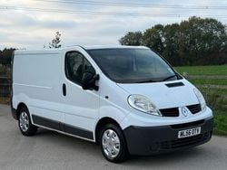 White Used 2006 Renault Trafic Van | £2,995 (Expensive)