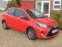 Red Used 2015 Toyota Yaris Hatchback | £8,695 (Fair price)