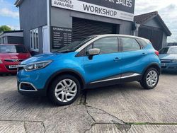 Blue/cream Used 2017 Renault Captur Dynamique SUV | £4,495 (Good price)