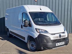 Solid icy white New 2025 Citroën Relay Van | £24,498 (Fair price)