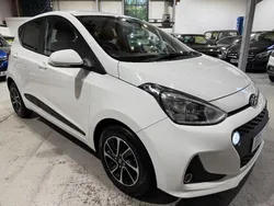 White Used 2017 Hyundai i10 Premium Hatchback | £6,750 (Fair price)