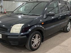 Black Used 2005 Ford Fusion Hatchback | £995 (Good price)