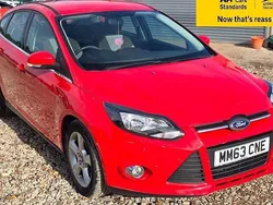 Red Used 2014 Ford Focus Zetec Hatchback | £4,988 (Fair price)