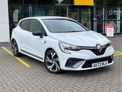 Glacier white Used 2022 Renault Clio V RS Line Hatchback | £15,495 (Fair price)