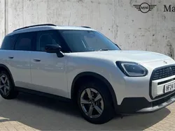 White Used 2024 Mini Countryman Classic SUV | £31,200 (Fair price)