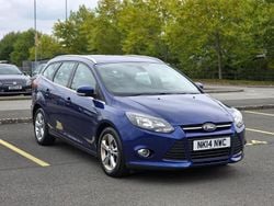 Blue Used 2014 Ford Focus Zetec Estate | £2,295 (Good price)