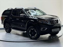 Black Used 2020 Nissan Navara Tekna Pickup | £14,995 (Fair price)