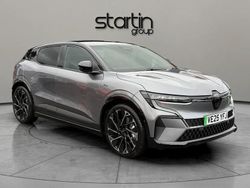 Grey/black Used 2025 Renault Mégane IV Techno Esprit Alpine Hatchback | £28,950