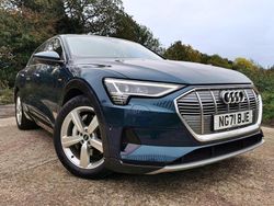 Blue Used 2021 Audi e-tron Design SUV | £15,290 (Fair price)
