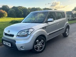 Silver Used 2010 Kia Soul 2 SUV | £3,495 (Fair price)
