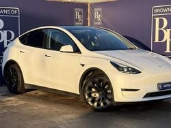 White Used 2022 Tesla Model Y Long Range AWD SUV | £24,999 (Fair price)
