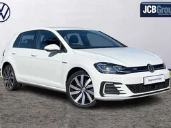 White Used 2020 VW Golf VIII Advance Hatchback | £16,495 (Fair price)