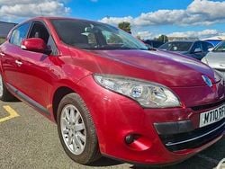 Red Used 2010 Renault Mégane III Privilege Hatchback | £2,500 (Super price)