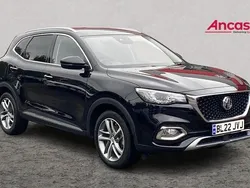 Black Used 2022 MG HS Excite SUV | £15,595 (Fair price)