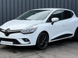 White Used 2017 Renault Clio IV Dynamique Hatchback | £6,490 (Fair price)